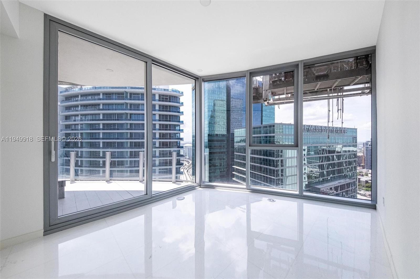 300 Biscayne Boulevard Way 4507W, Miami, FL 33131 photo 13