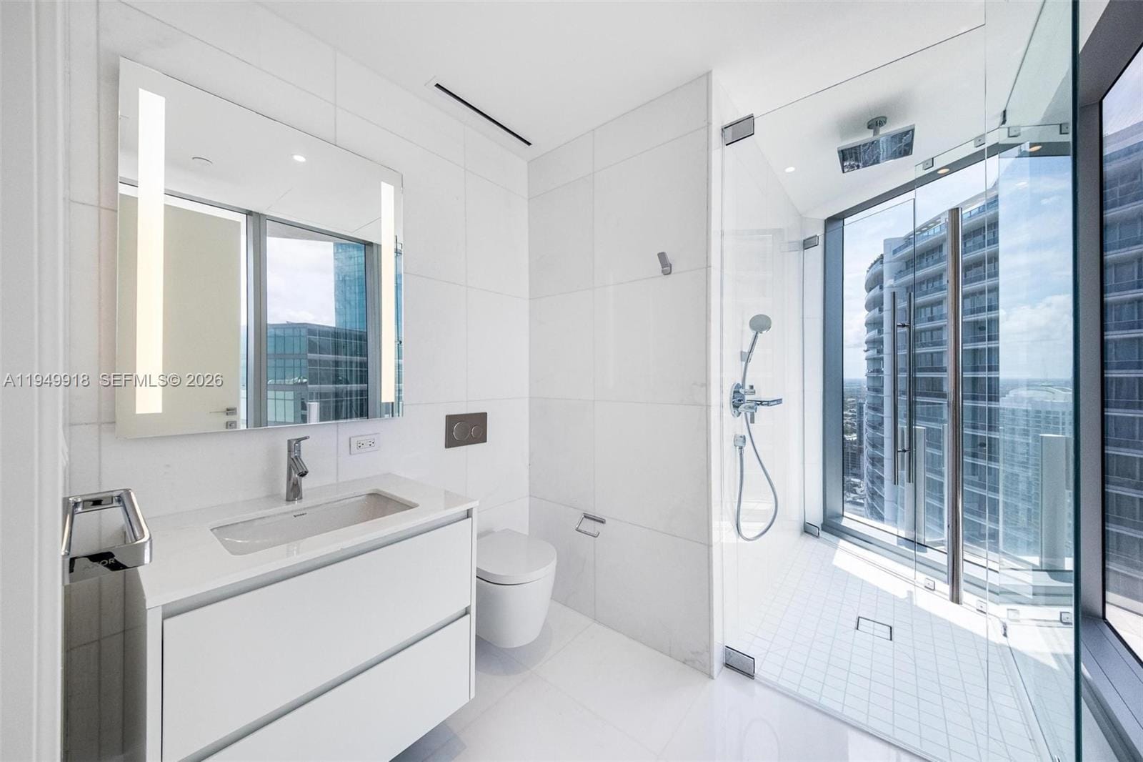 300 Biscayne Boulevard Way 4507W, Miami, FL 33131 photo 15