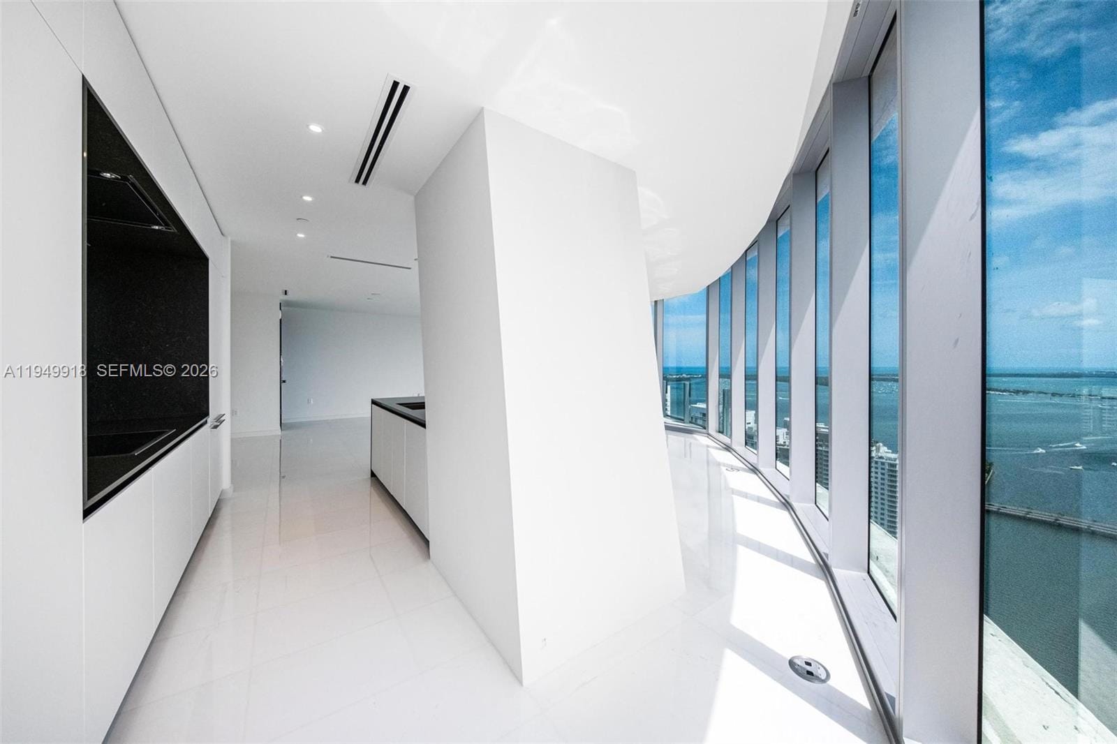 300 Biscayne Boulevard Way 4507W, Miami, FL 33131 photo 23