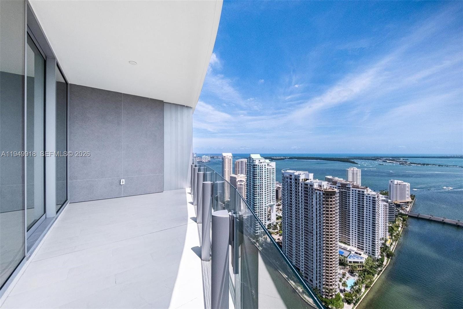 300 Biscayne Boulevard Way 4507W, Miami, FL 33131 photo 4