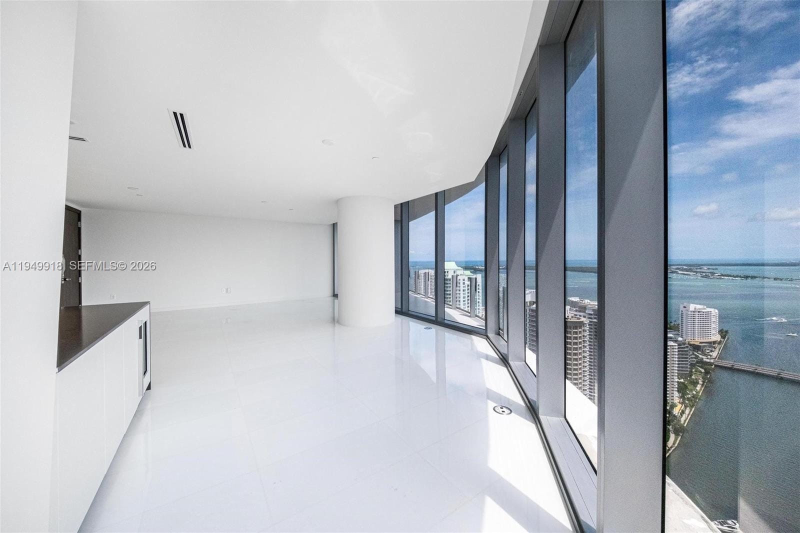 300 Biscayne Boulevard Way 4507W, Miami, FL 33131 photo 5