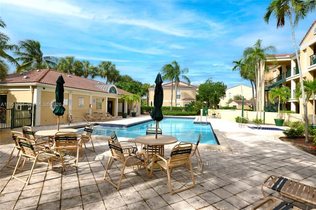 833 Riverside Drive 811, sold in Savannah At Riverside Con, Coral Springs, FL