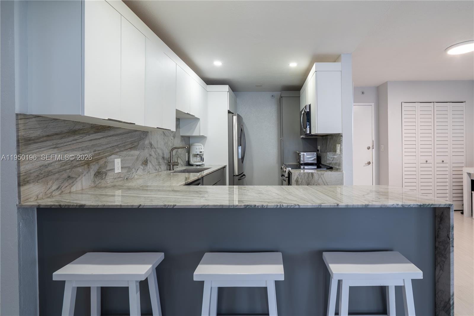 5701 Collins Avenue 1417 — photo 11