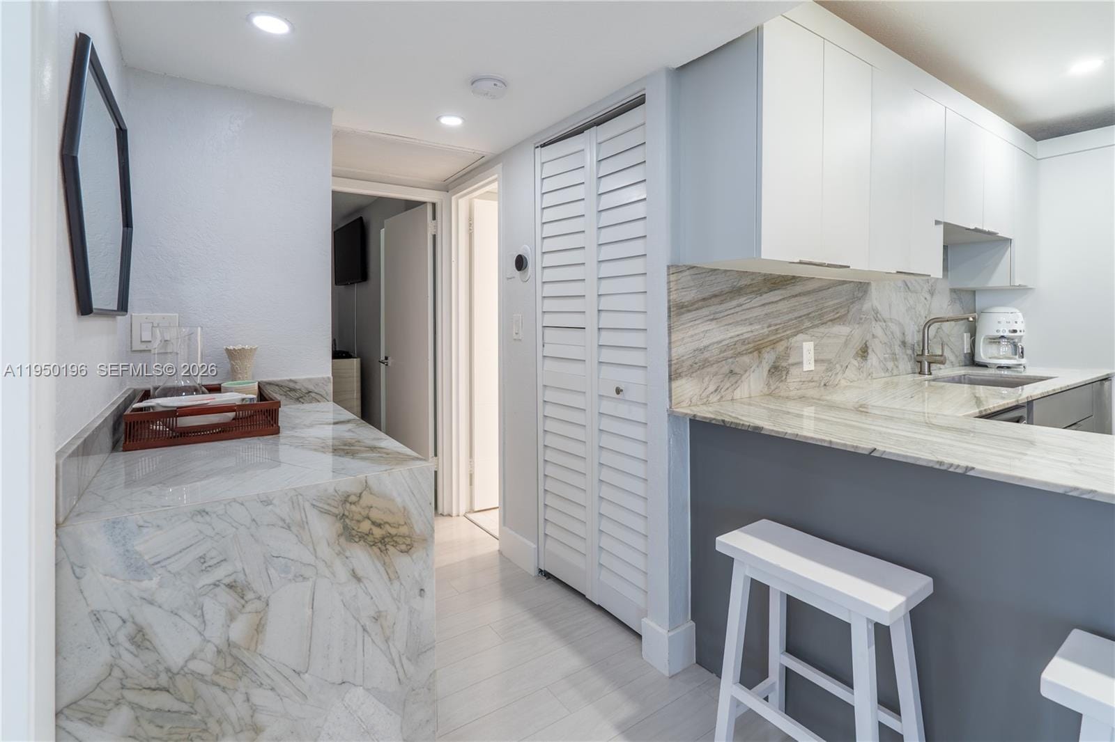 5701 Collins Avenue 1417 — photo 12