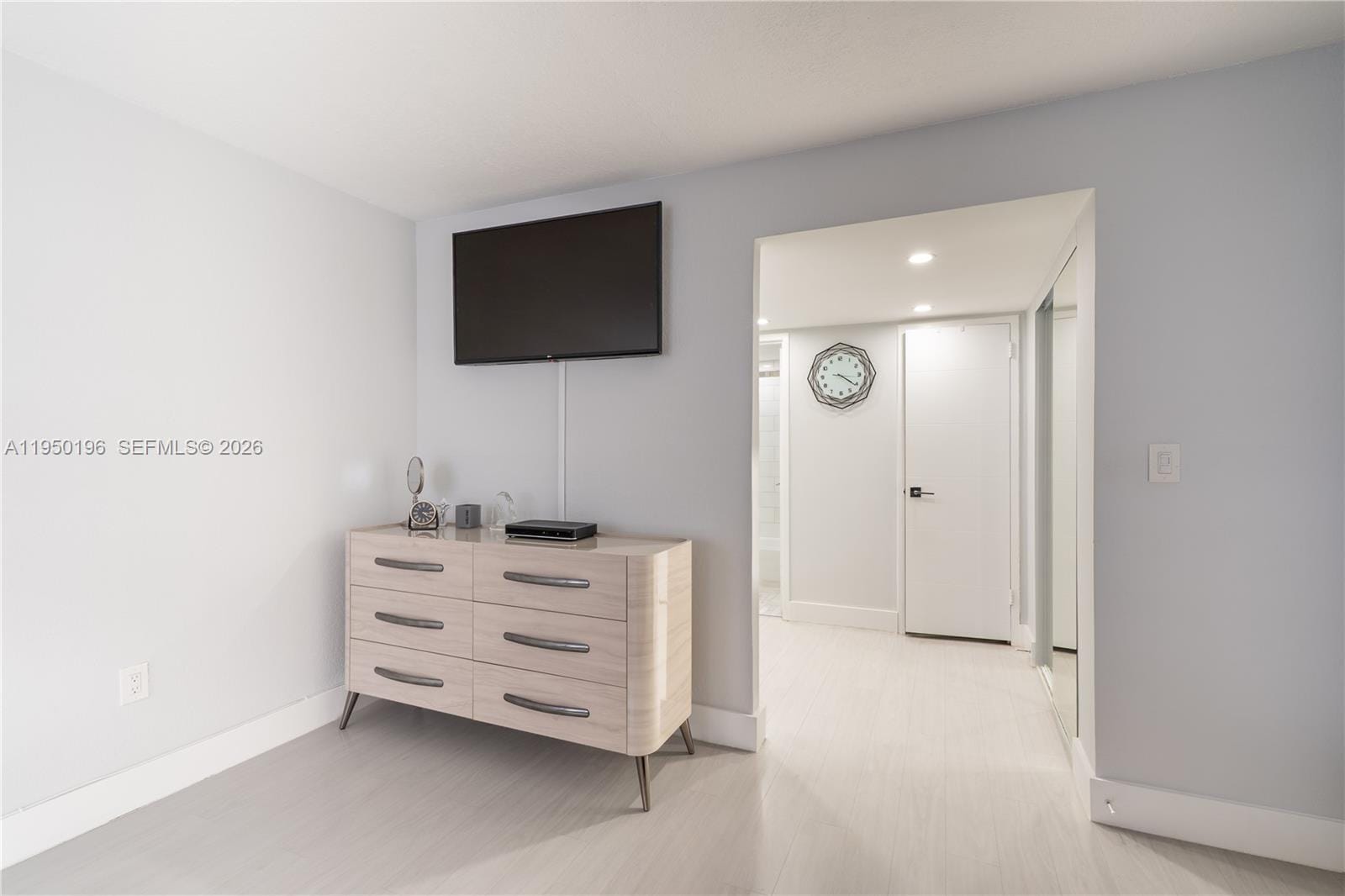 5701 Collins Avenue 1417, Miami Beach, FL 33140 photo 27