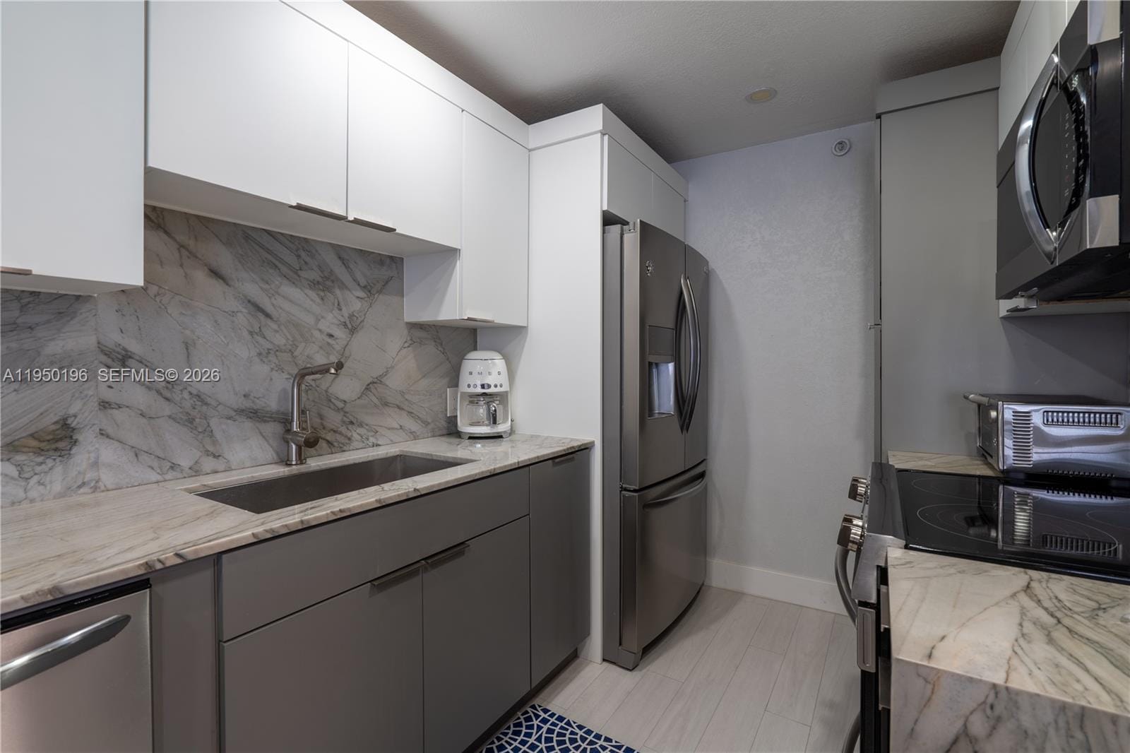 5701 Collins Avenue 1417 — photo 8