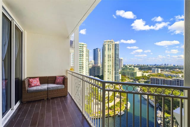 511 SE 5th Avenue 2119, Fort Lauderdale, FL 33301