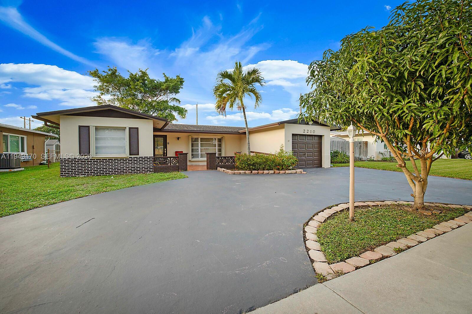 2210 NW 91st Terrace, Pembroke Pines, FL 33024, Pembroke Pines