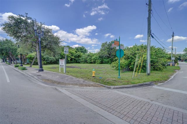 6404 SW 46th Street, Davie, FL 33314