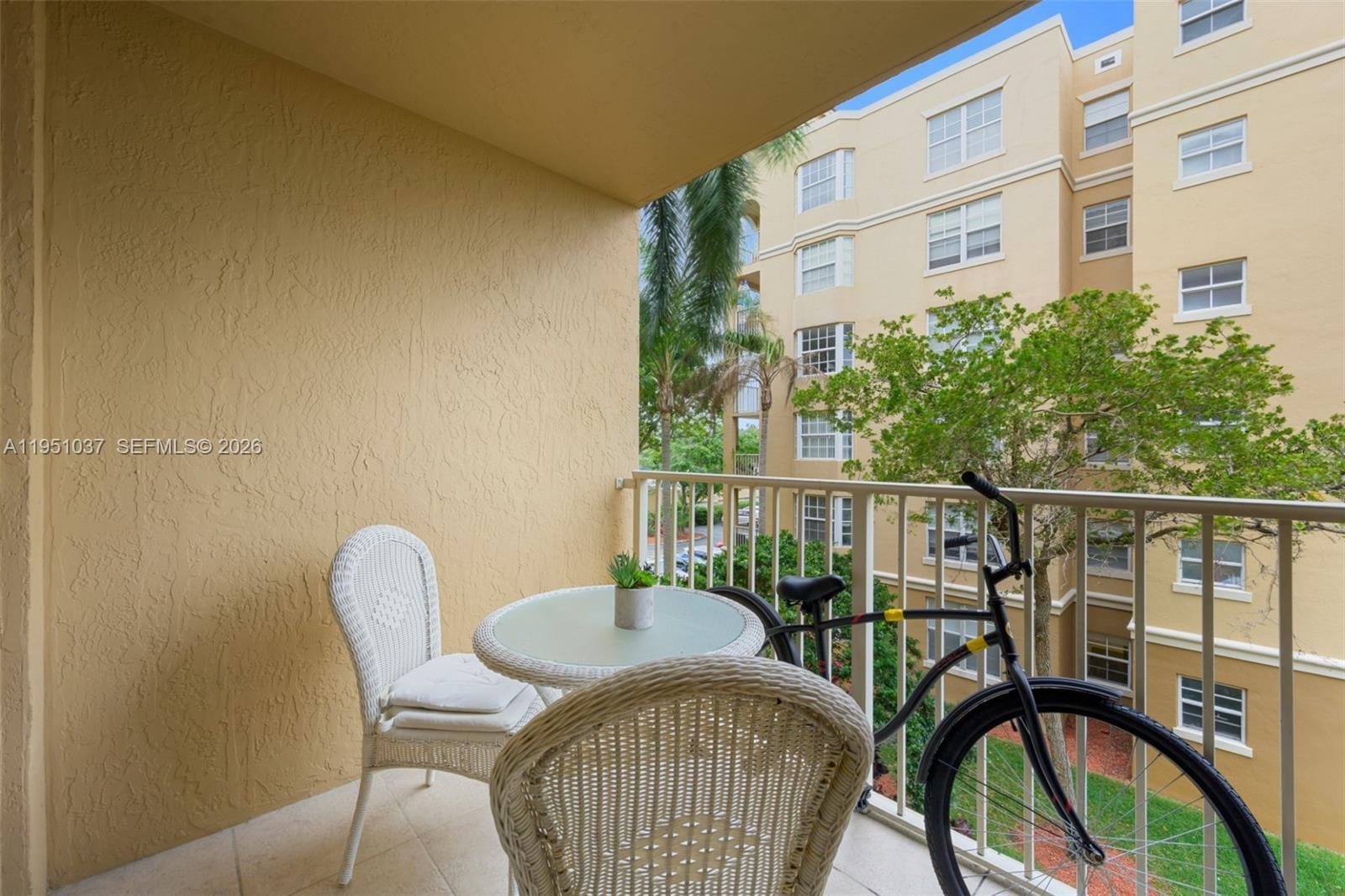 19555 E Country Club Drive 8303, Aventura, FL 33180 photo 18