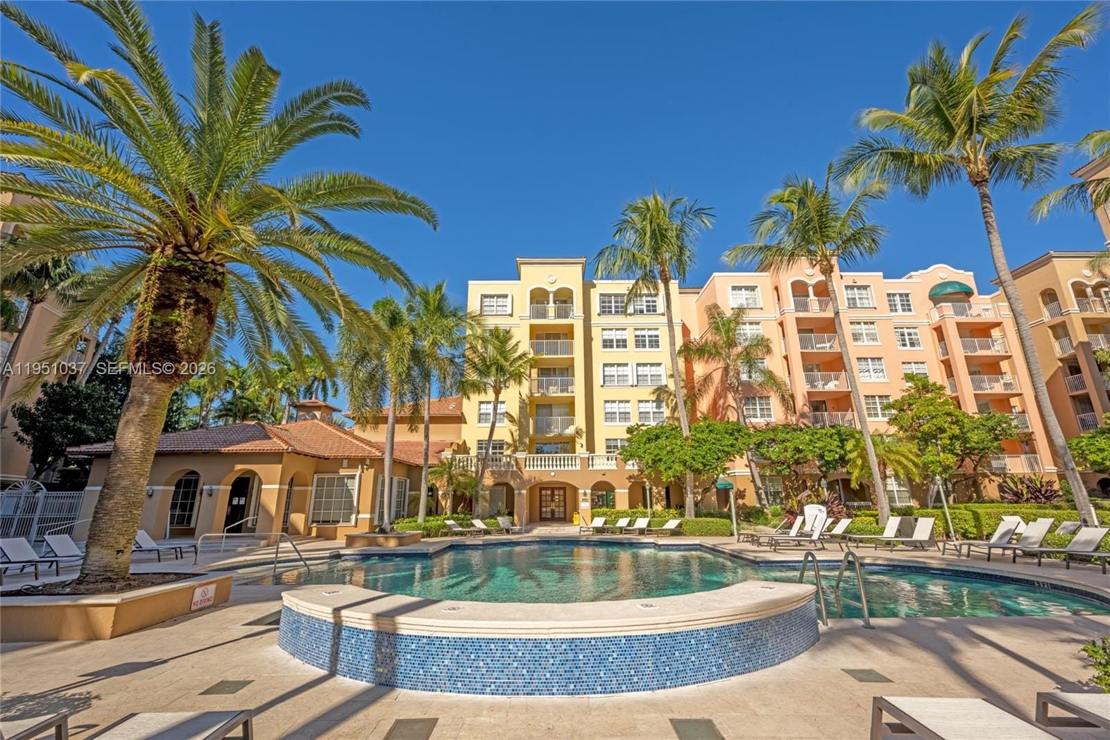 19555 E Country Club Drive 8303, Aventura, FL 33180 photo 21