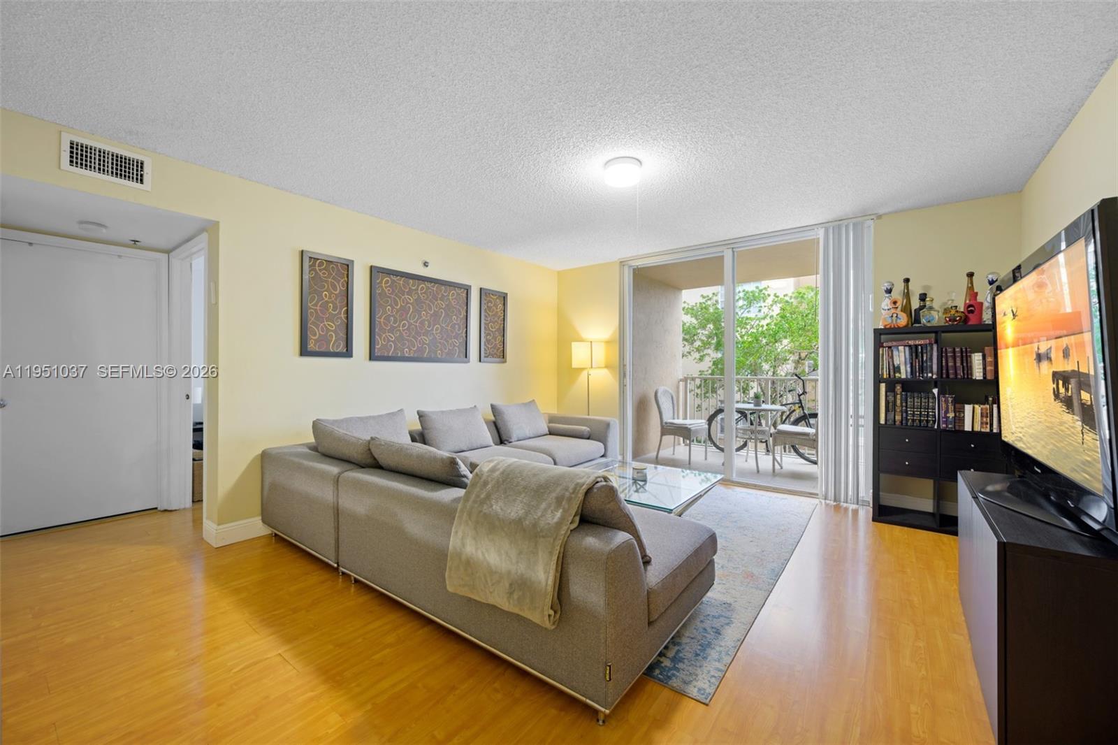 19555 E Country Club Drive 8303, Aventura, FL 33180, Aventura