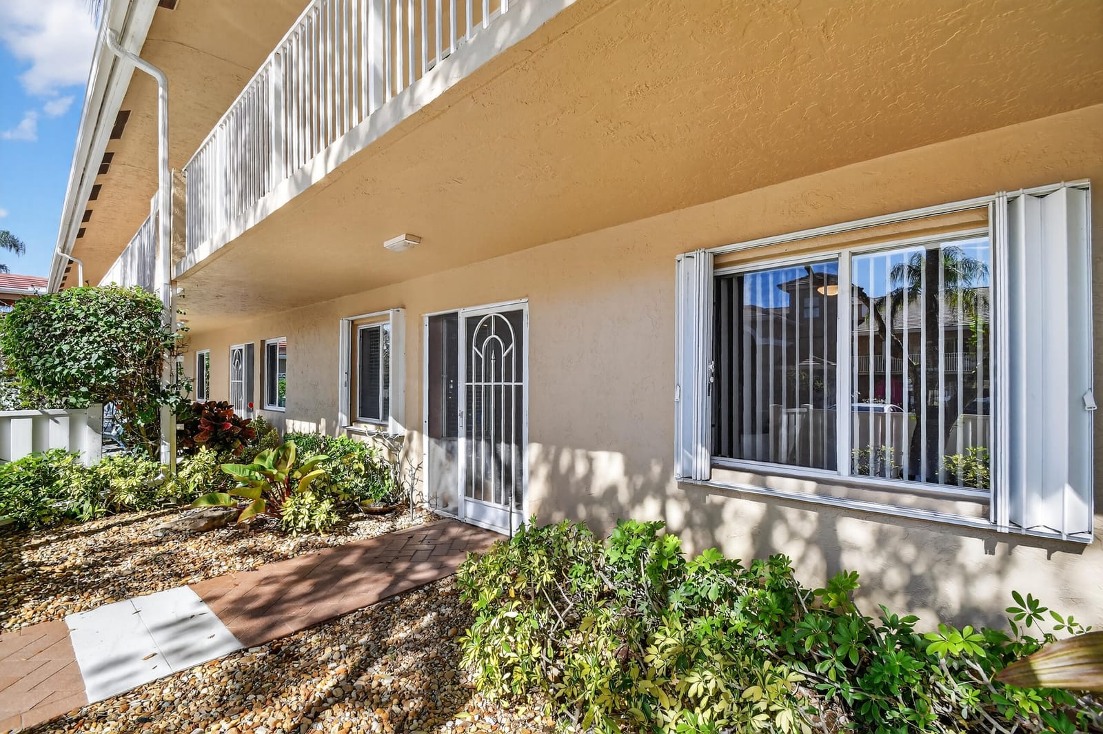 5951 Regal Glen Drive 107, Boynton Beach, FL 33437 photo 2