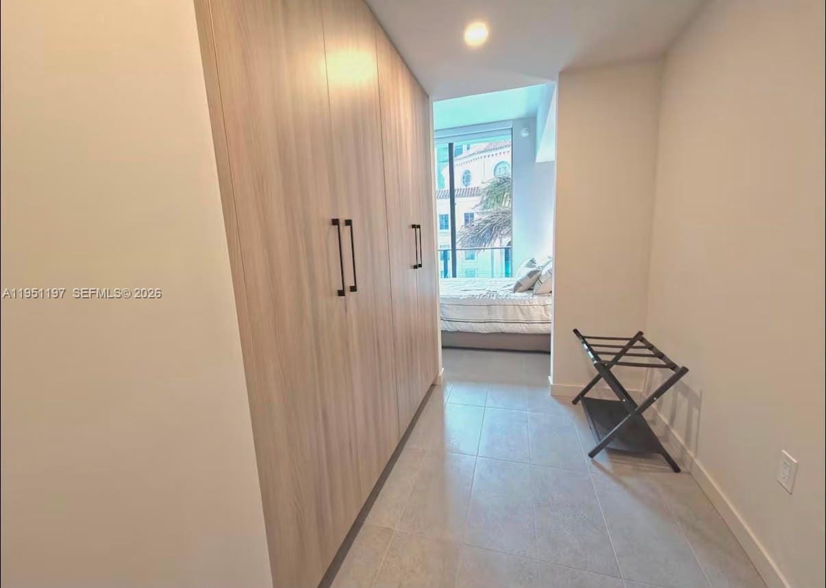121 NE 5th 306 — photo 8