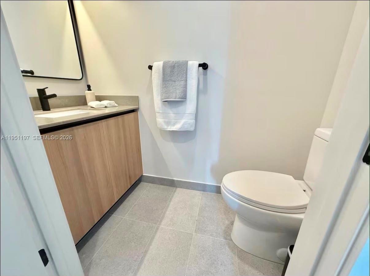 121 NE 5th 306 — photo 9