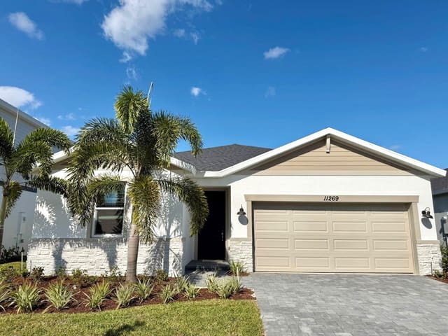 11269 NW Blockbird Drive, Port St. Lucie, FL 34987