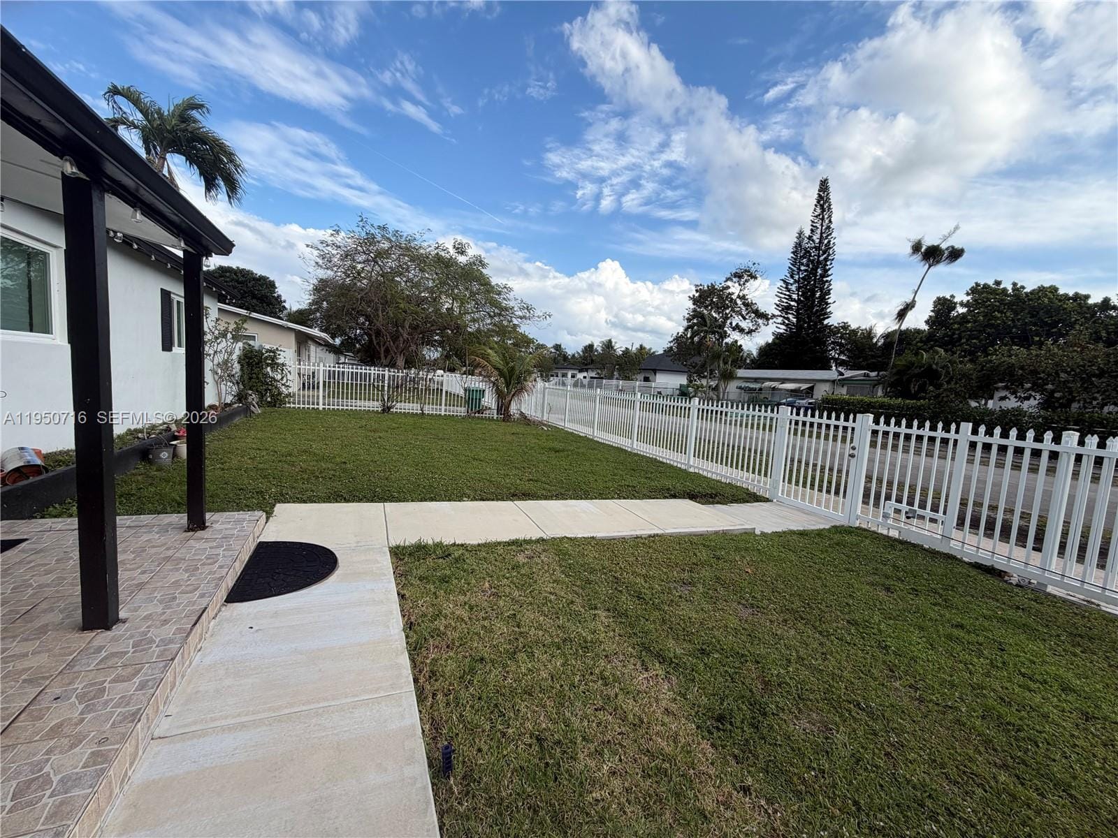 1011 NE 212th Terrace, Miami, FL 33179 photo 3