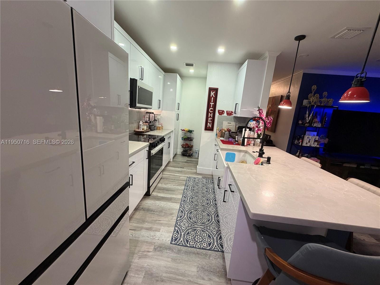 1011 NE 212th Terrace, Miami, FL 33179 photo 10