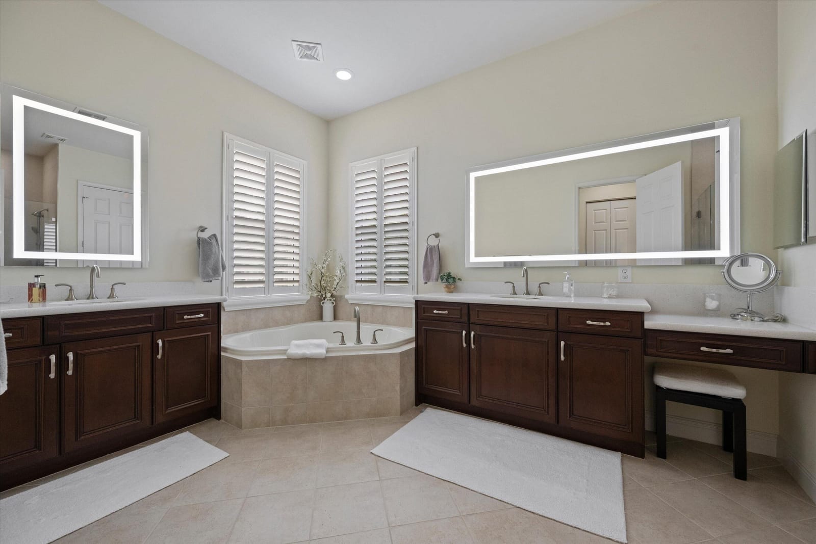 8181 Butler Greenwood Drive, West Palm Beach, FL 33411 photo 14
