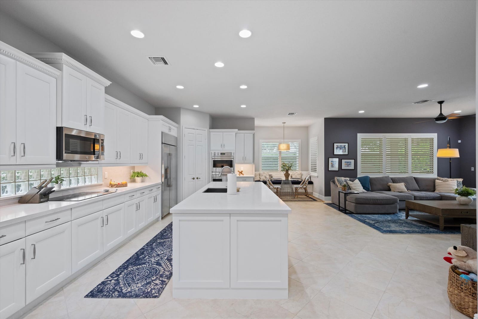 8181 Butler Greenwood Drive, West Palm Beach, FL 33411 photo 9