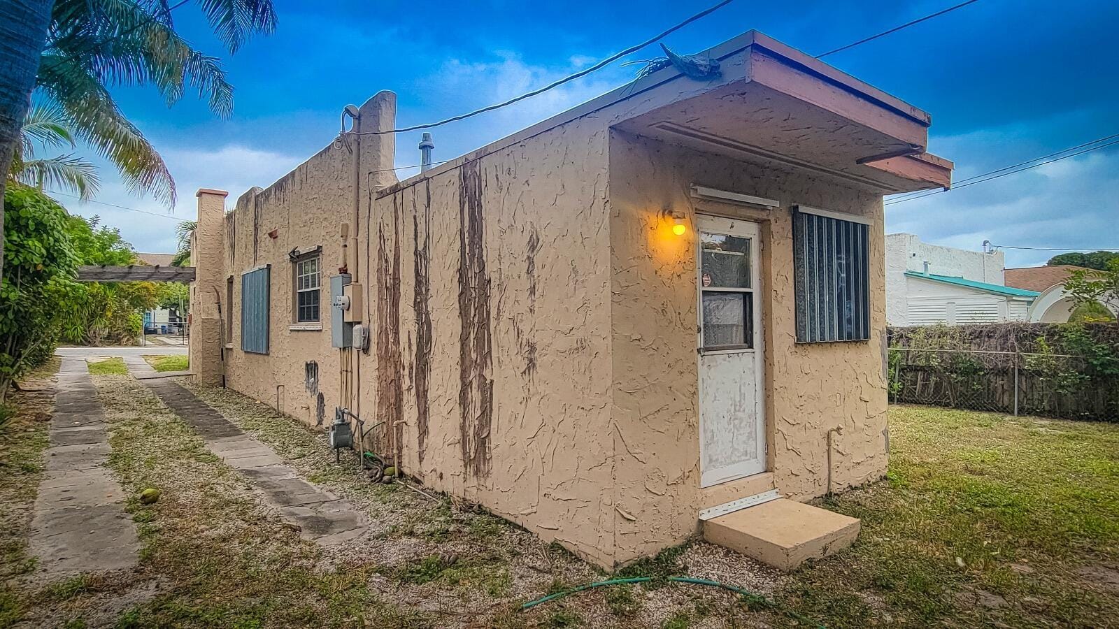 842 Selkirk Street, West Palm Beach, FL 33405 photo 4