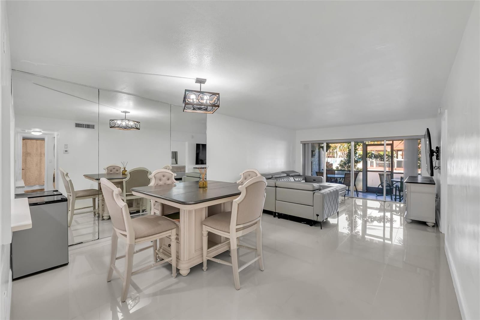 3920 Inverrary Boulevard 104-C — photo 4