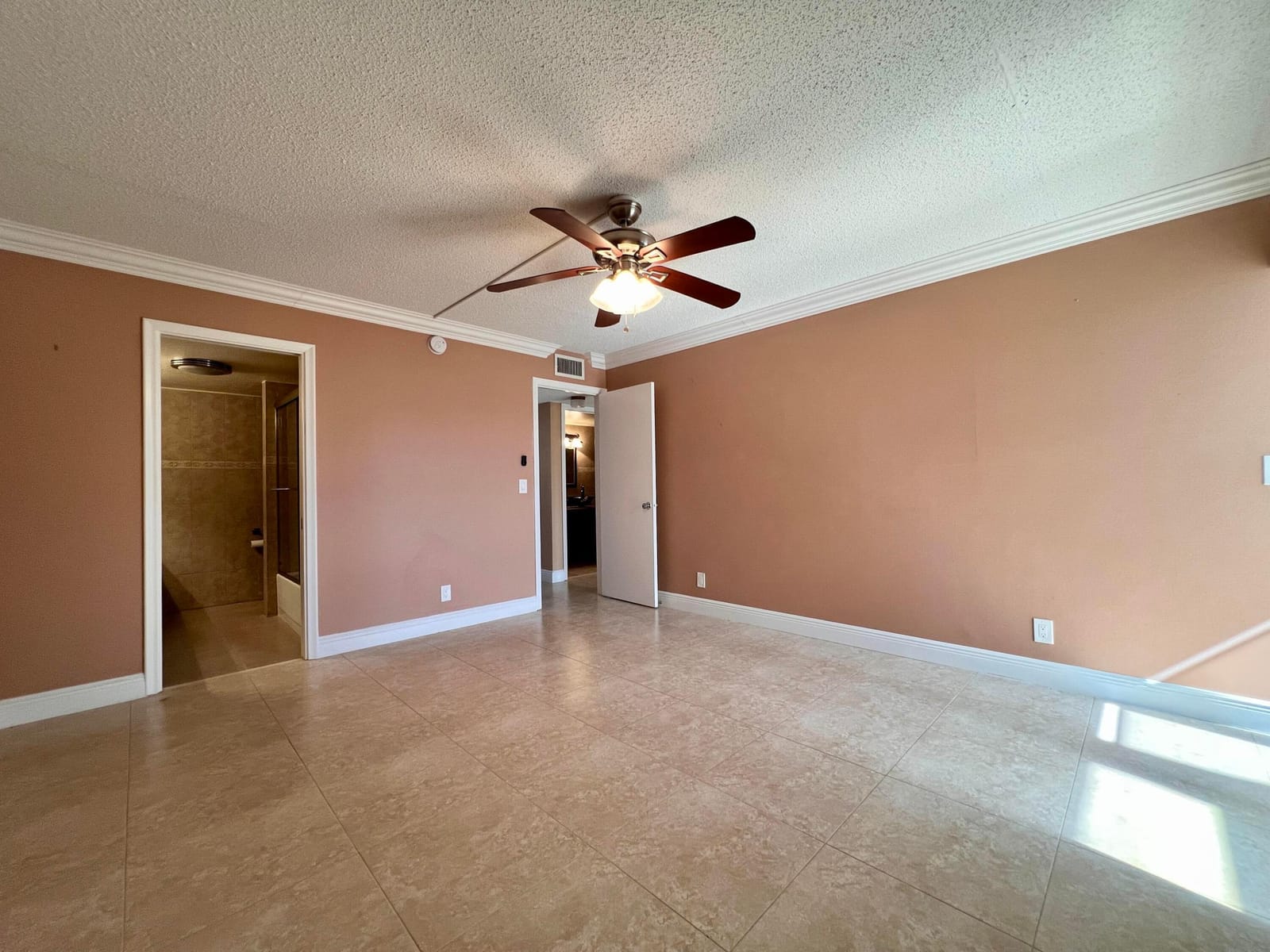 110 Greenbrier B — photo 10