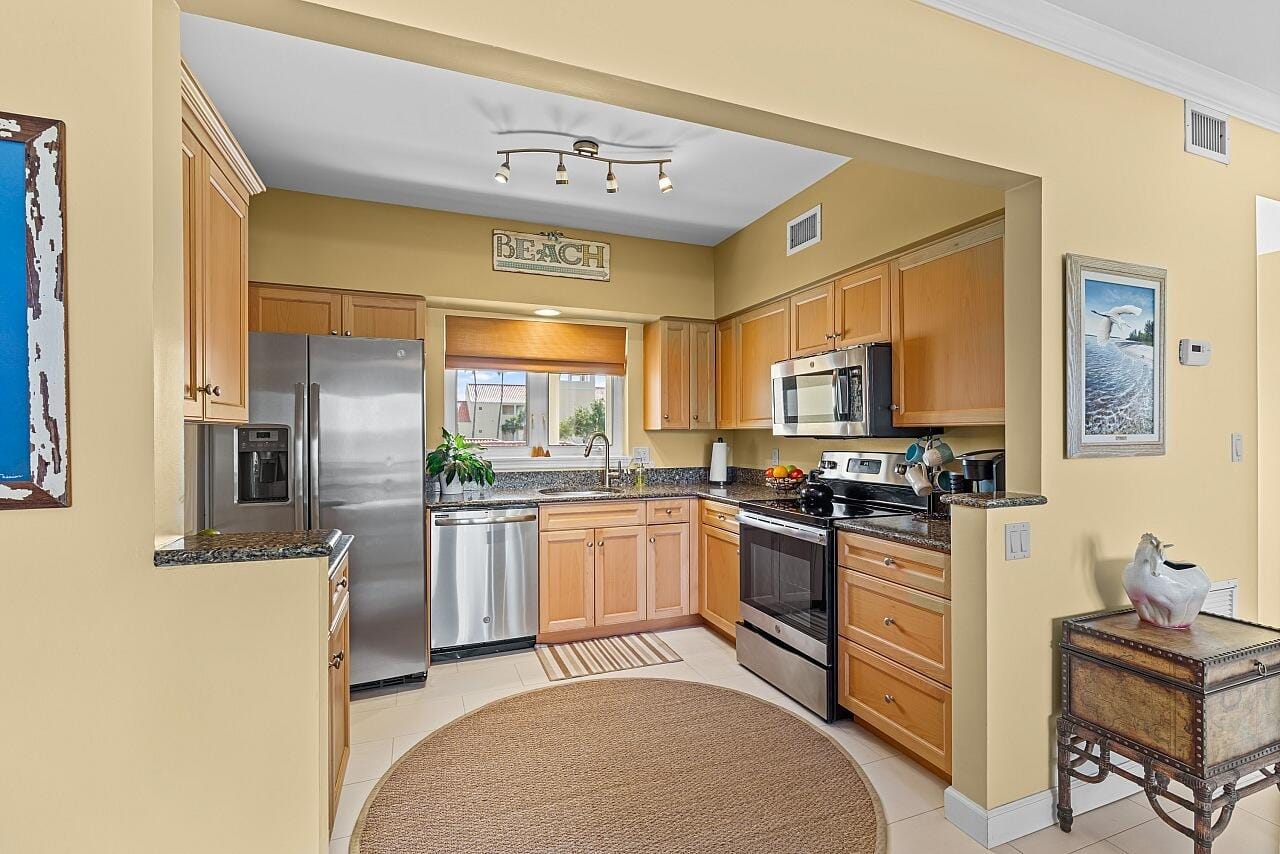 5020 Harmony Circle 203, Vero Beach, FL 32967 photo 11