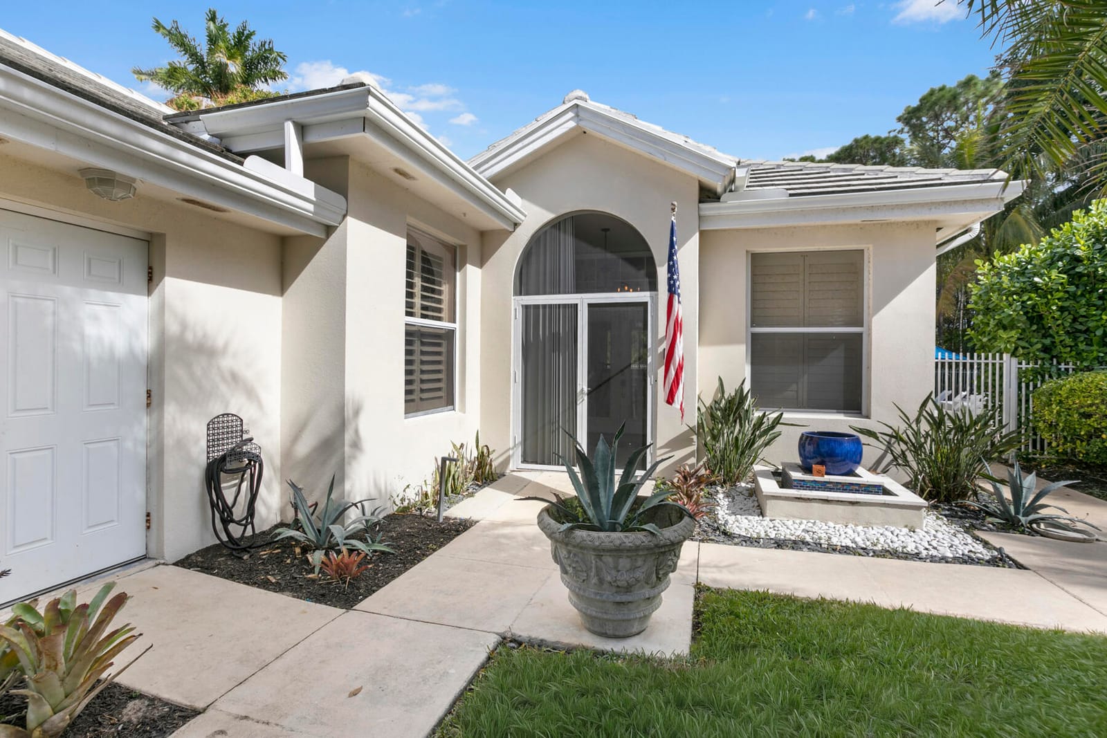 5226 SE Inkwood Way, Hobe Sound, FL 33455 photo 2