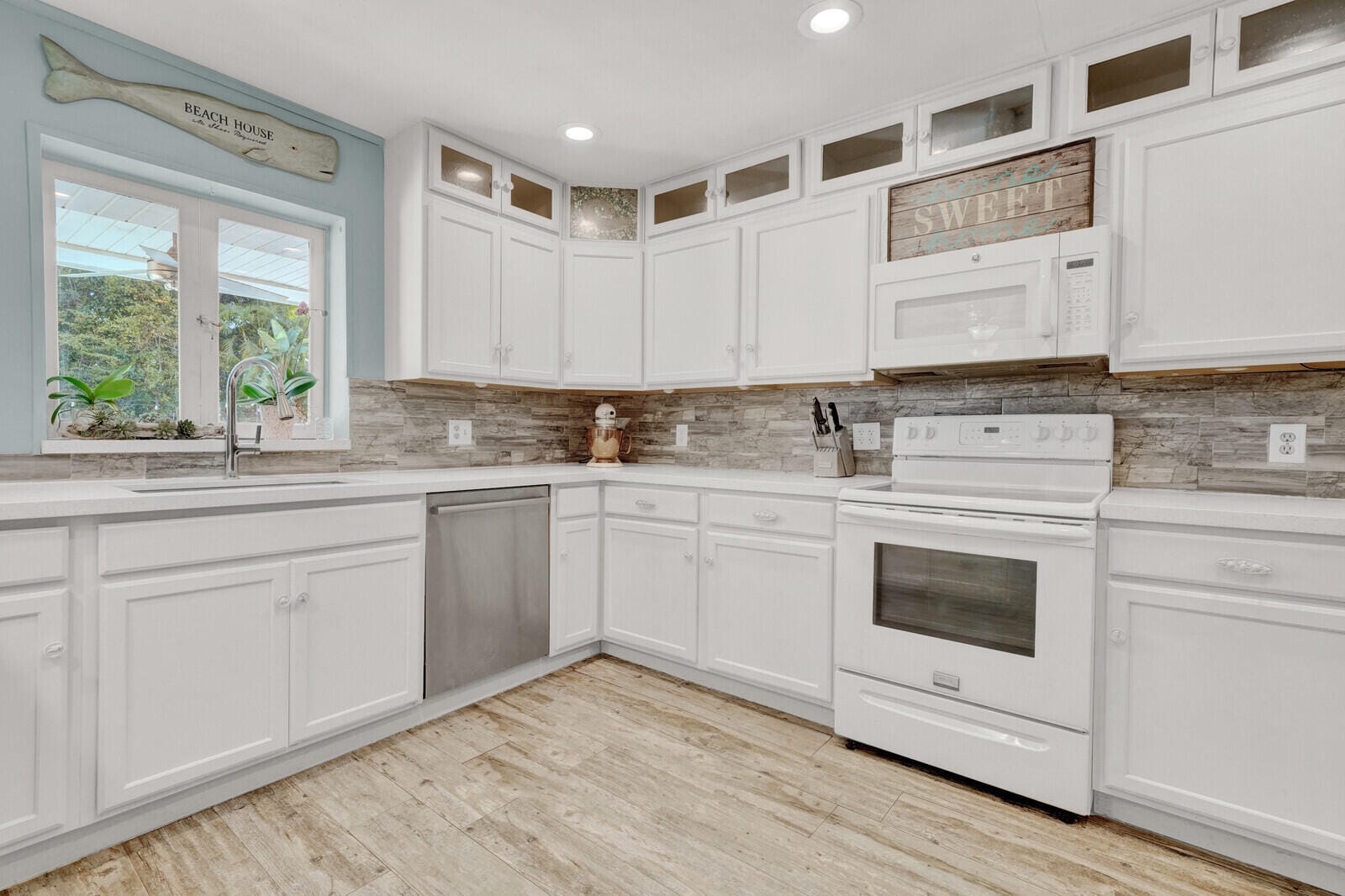 10406 Sleepy Brook Way — photo 9
