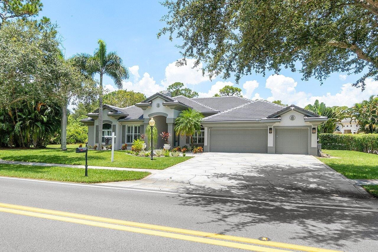 8369 SE Island Way, Jupiter, FL 33458 photo 3