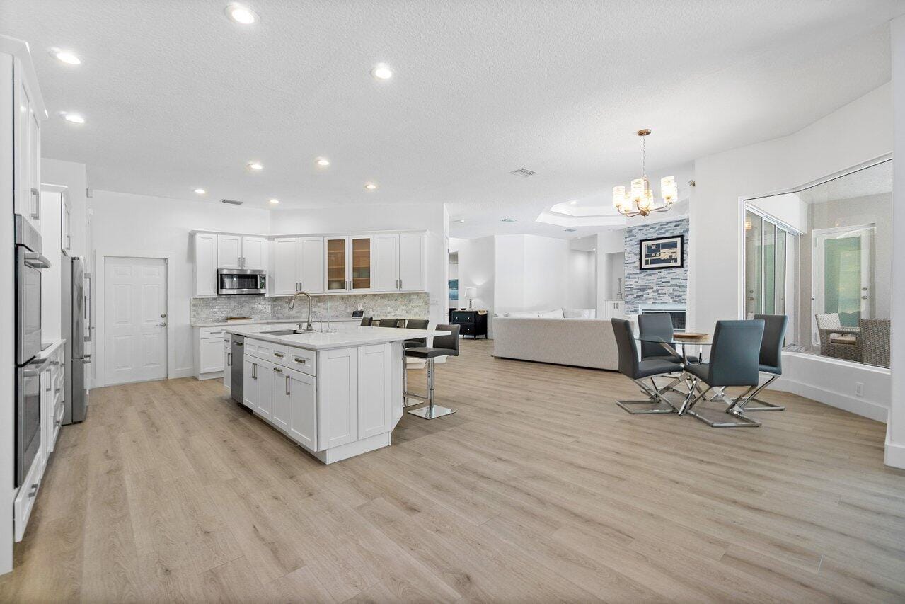 8369 SE Island Way, Jupiter, FL 33458 photo 9