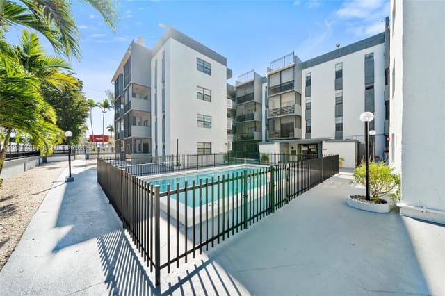13500 NE 3rd Court 325, sold in Brookview Condo, North Miami, FL