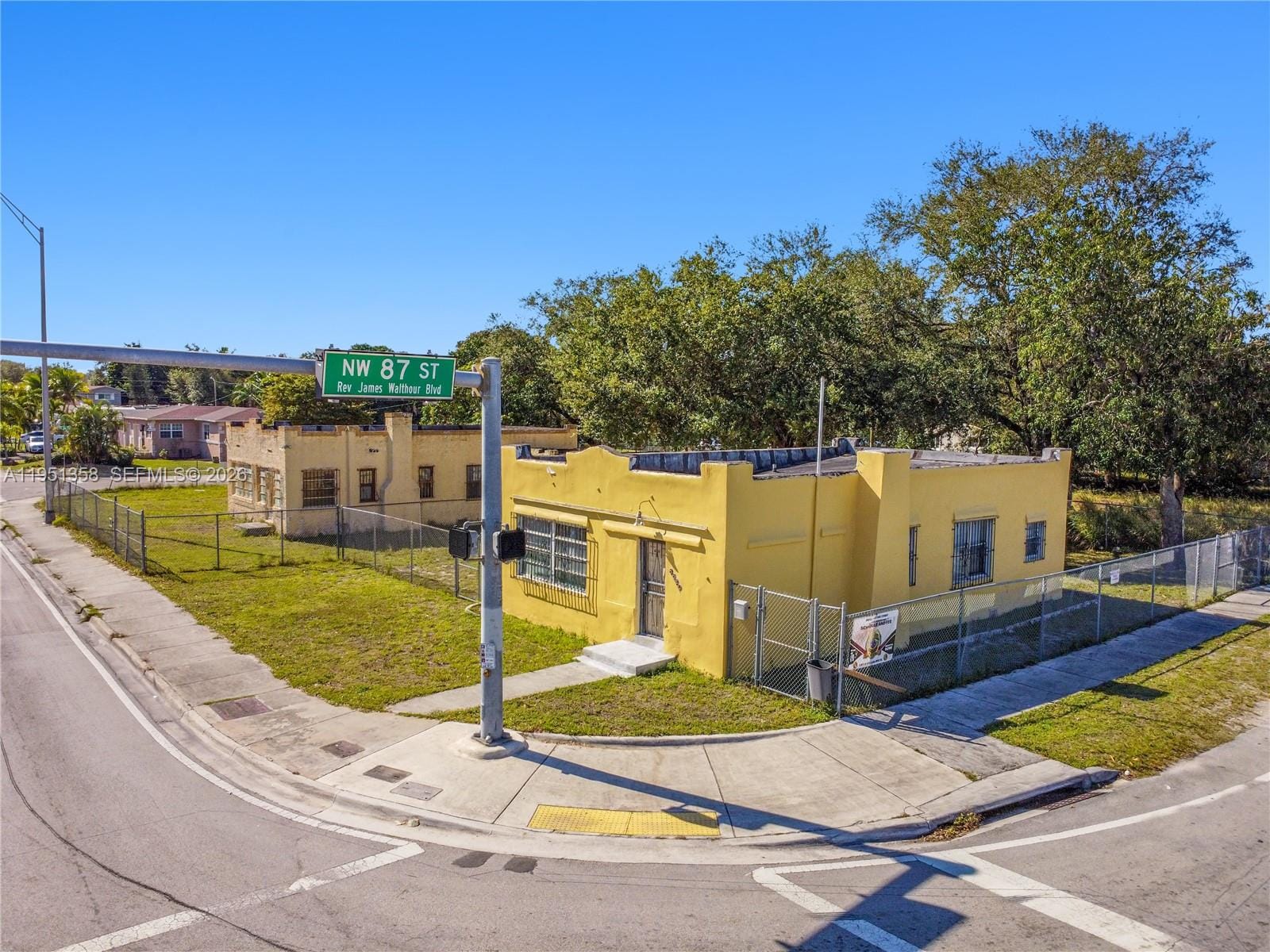 8620 NW 17th Avenue, Miami, FL 33147