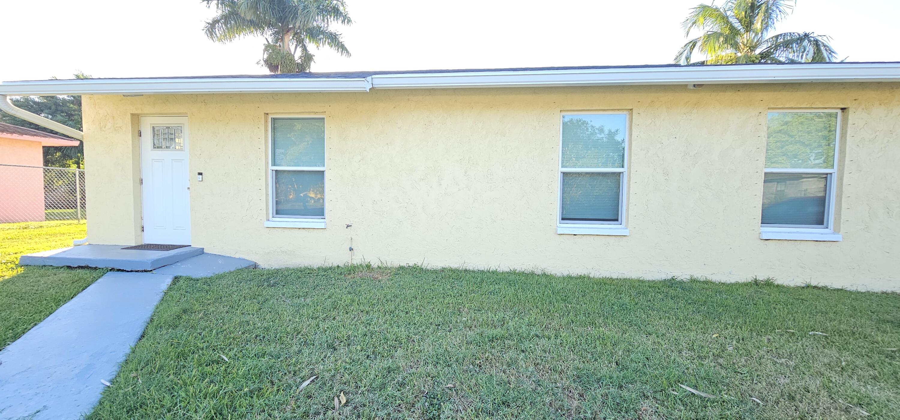 323 Seminole Court, Pahokee, FL 33476, Pahokee
