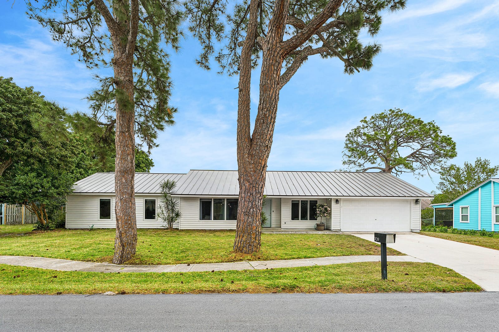 709 Warren Drive, Jupiter, FL 33458 photo 3
