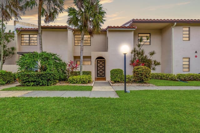 21386 Juego Circle 10c, Boca Raton, FL 33433