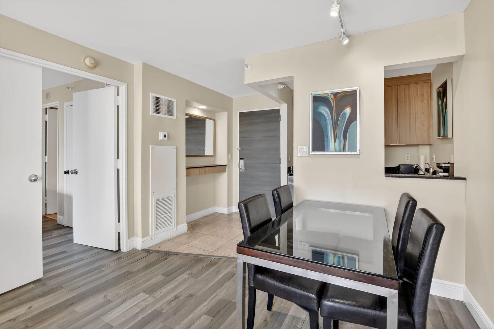 2670 E Sunrise Boulevard 320 — photo 8