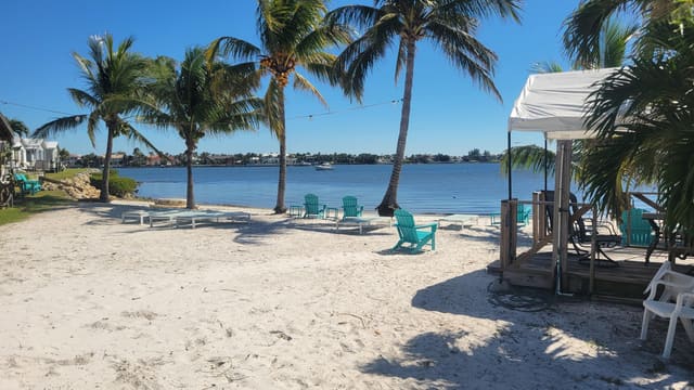 9 N Loafing Street, sold in Hypoluxo Harbor Club Co-Op, Hypoluxo, FL