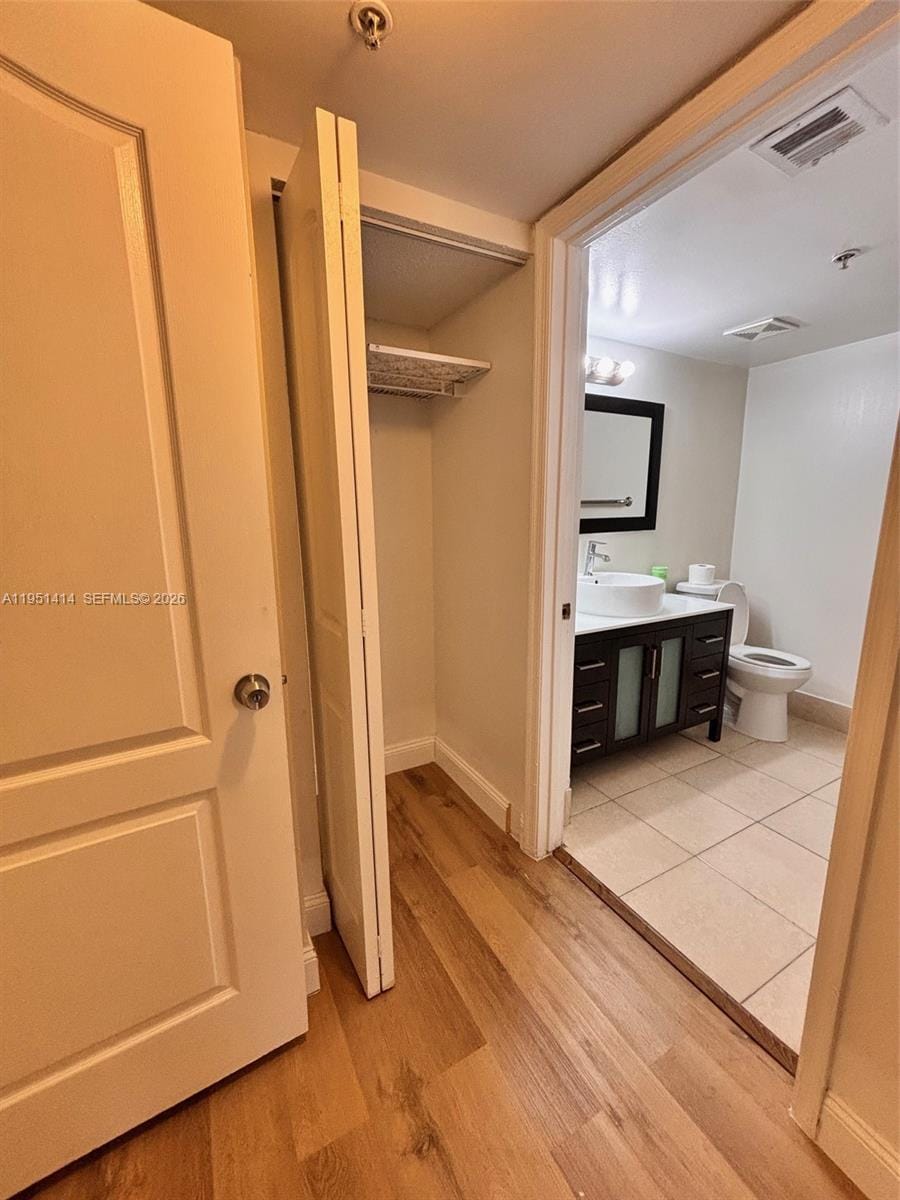 450 S Park Road 5-104 — photo 12