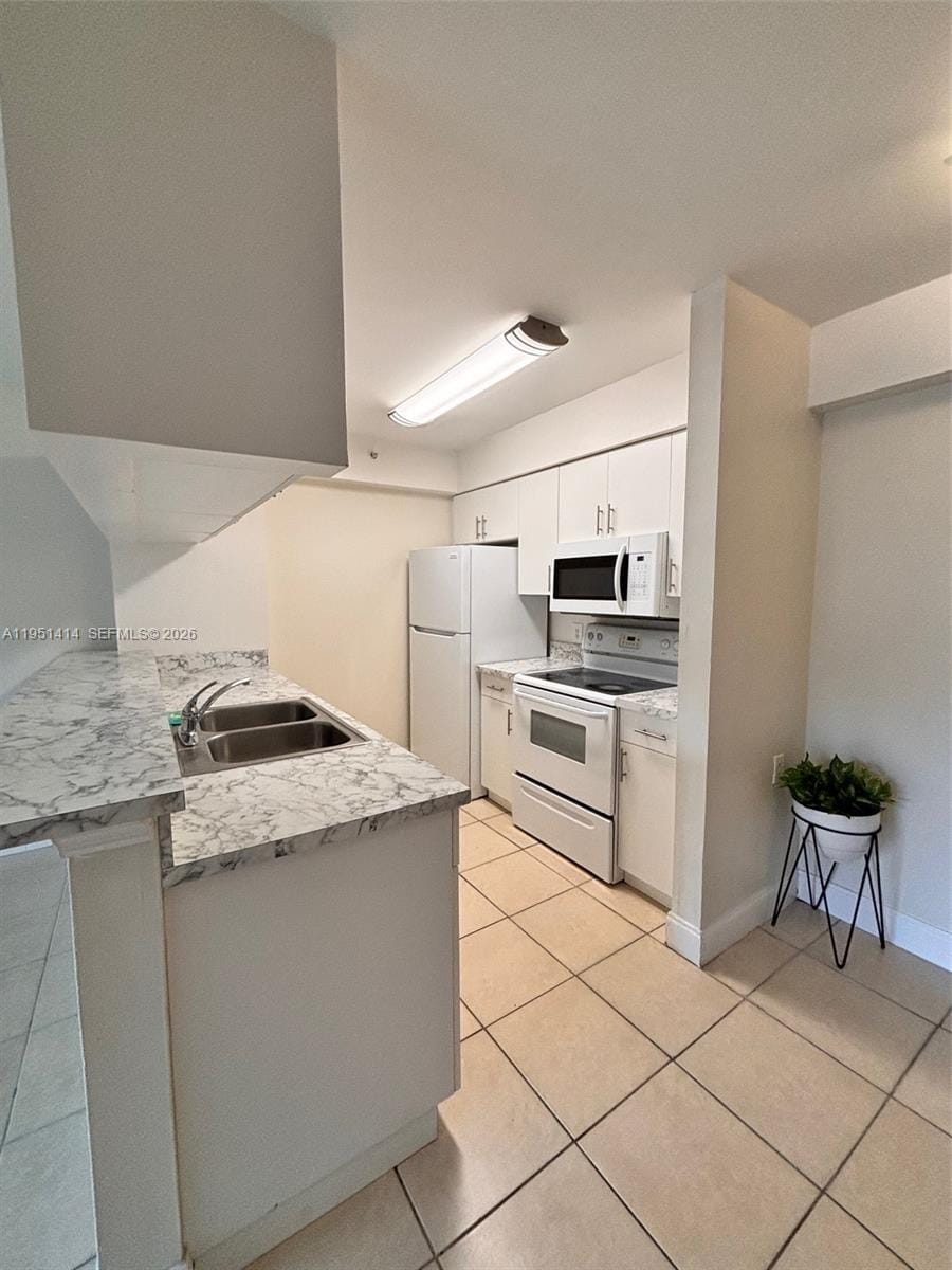 450 S Park Road 5-104 — photo 3