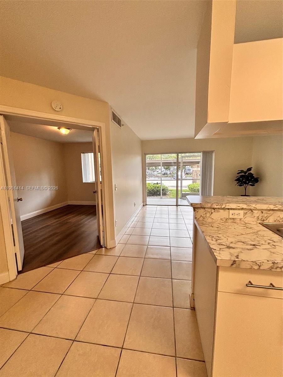 450 S Park Road 5-104 — photo 9