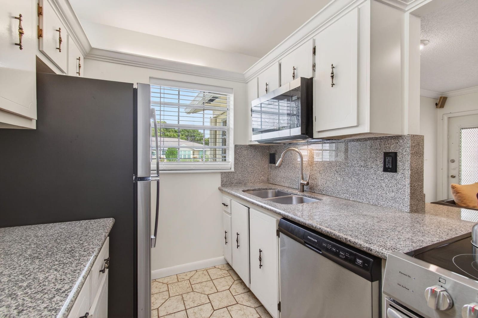5066 Lakefront Boulevard B, Delray Beach, FL 33484 photo 21