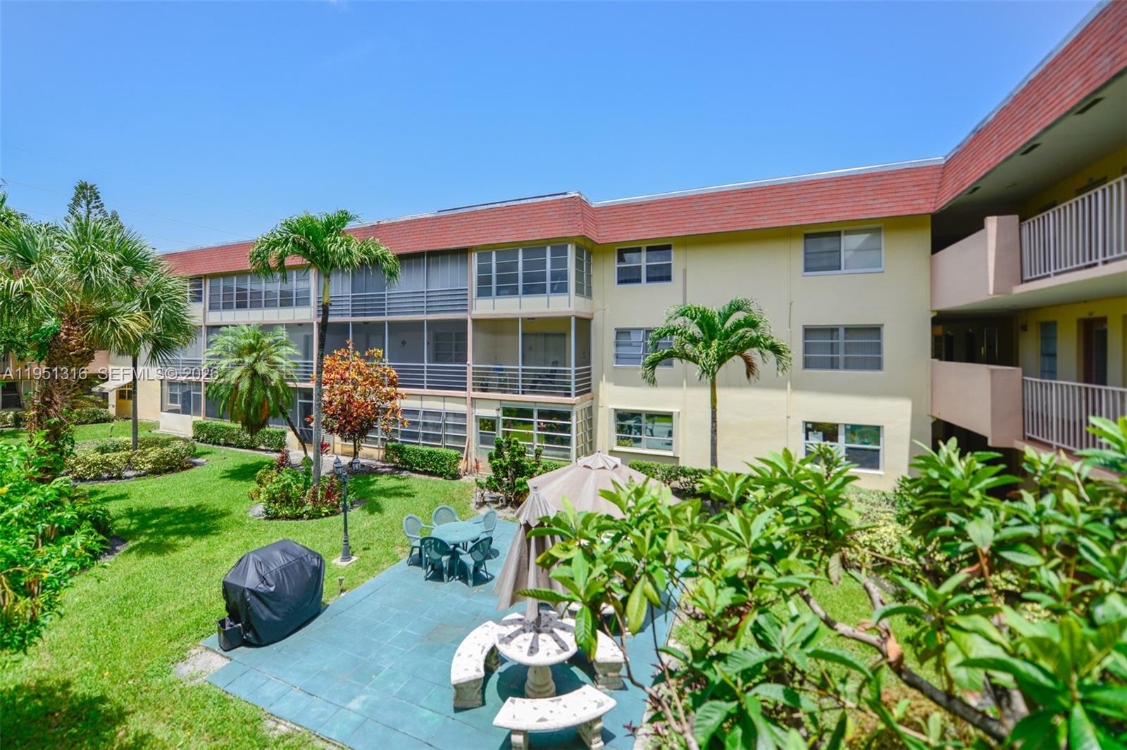 3071 NW 47th Terrace 321, Lauderdale Lakes, FL 33313, Lauderdale Lakes