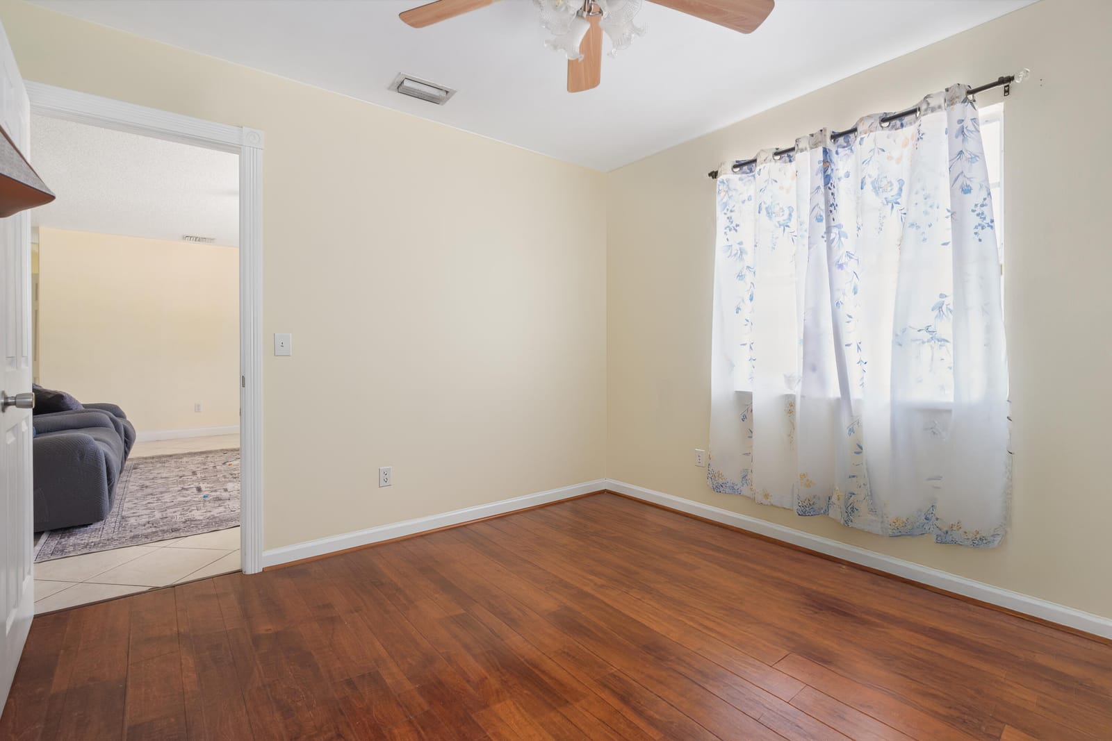 5772 N Haverhill Road N — photo 12