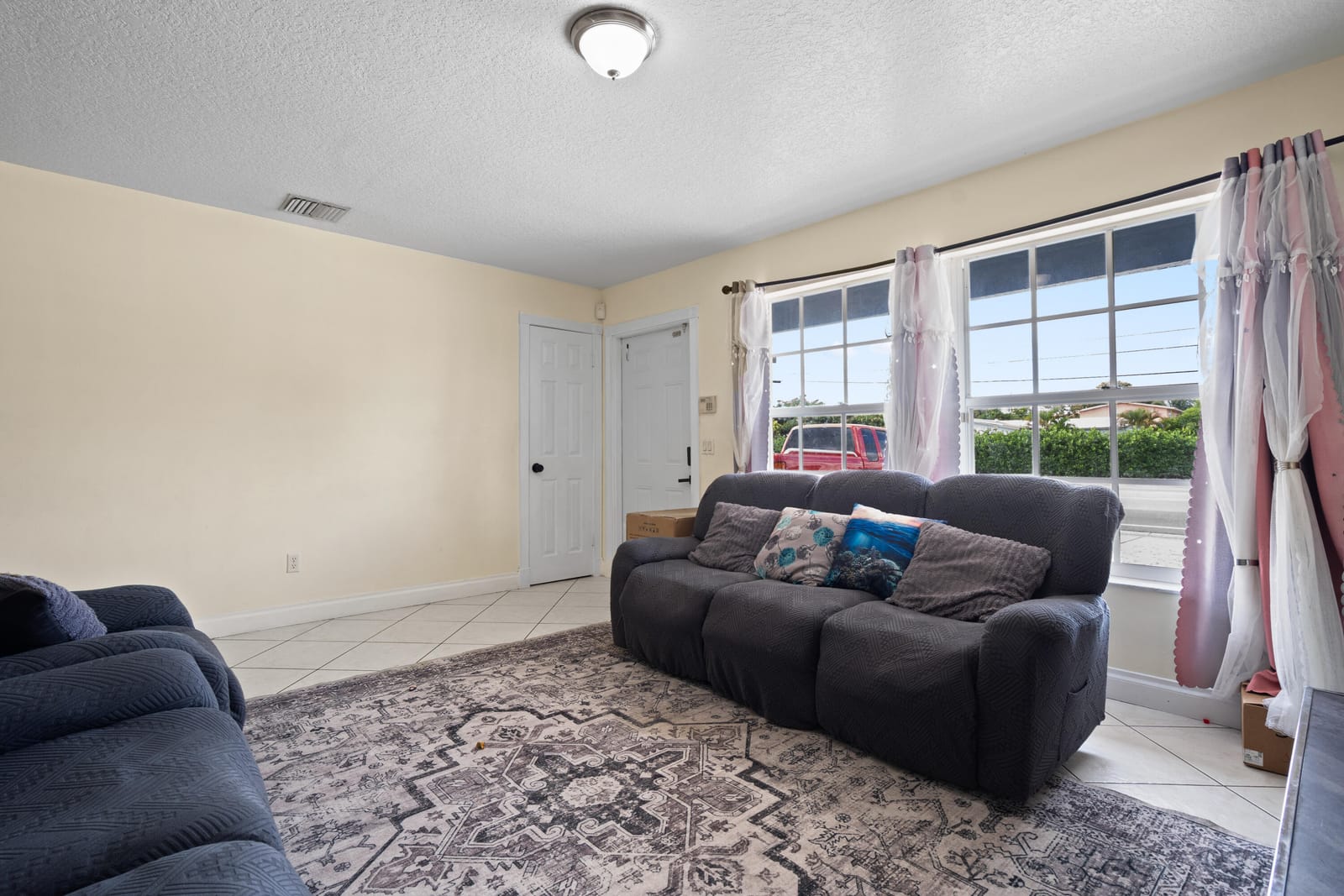 5772 N Haverhill Road N — photo 5