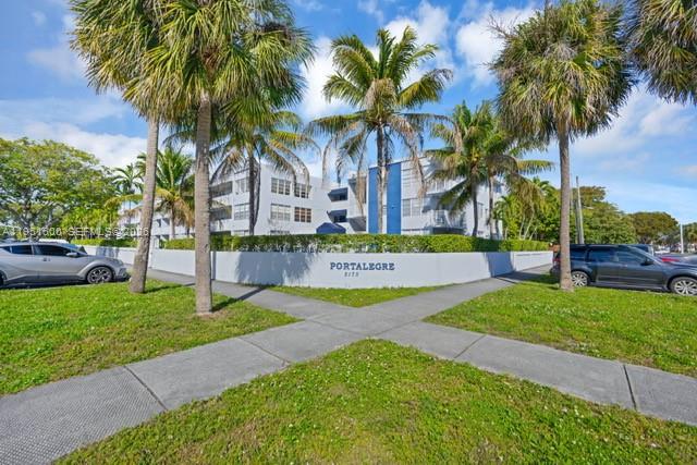 2175 NE 170th Street 206, North Miami Beach, FL 33162, North Miami Beach