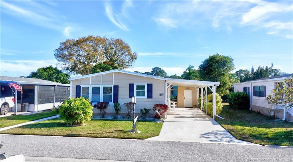 Pending home at 551 Barb Ann Lane, Port St. Lucie, FL 34952