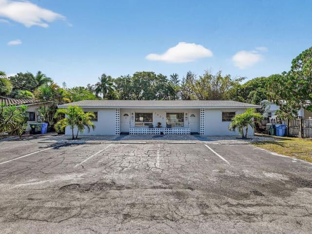 1632 NE 33rd Street, sold in Simpson Place, Oakland Park, FL