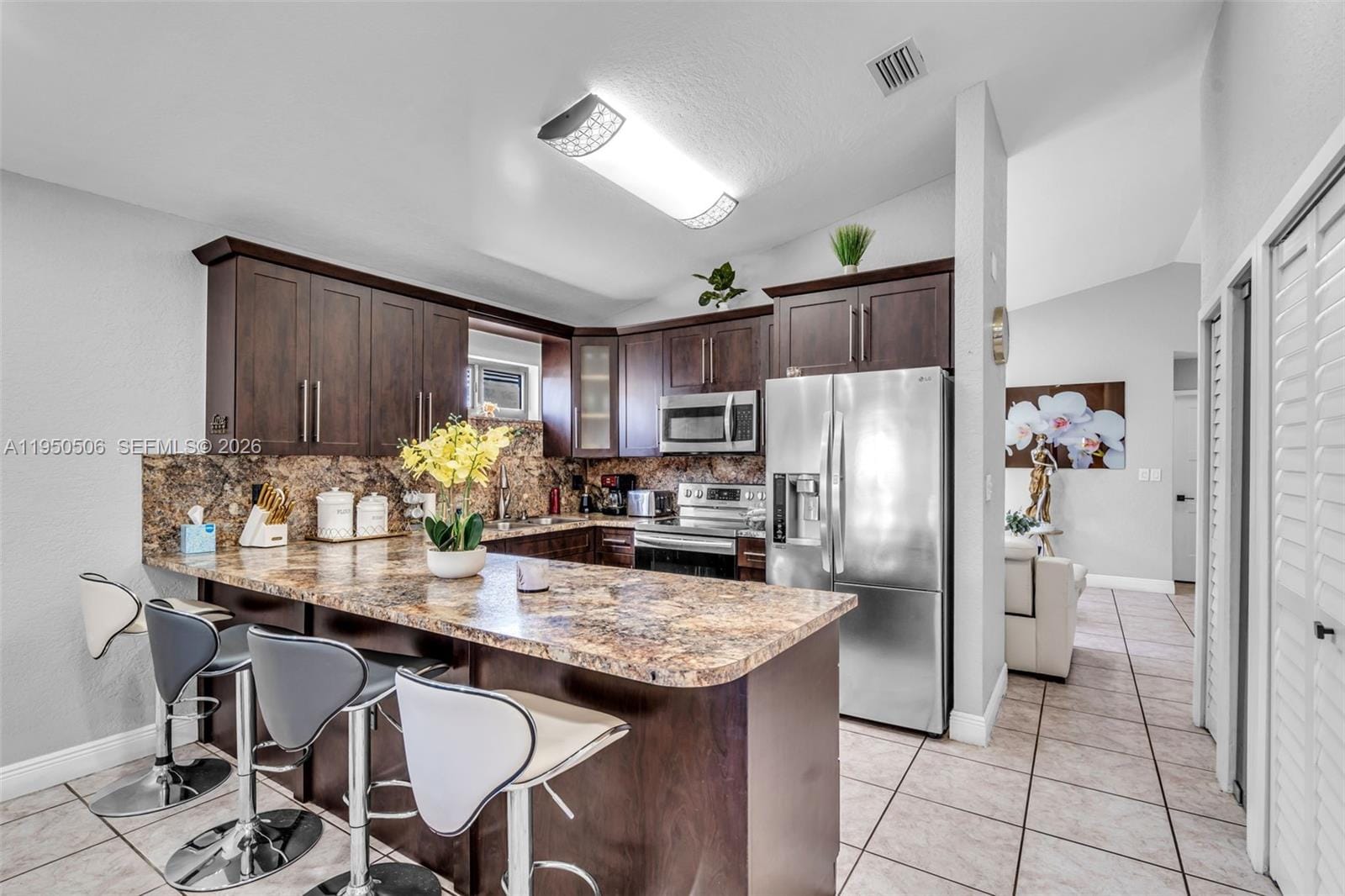 7579 W 31st Avenue, Hialeah, FL 33018 photo 11